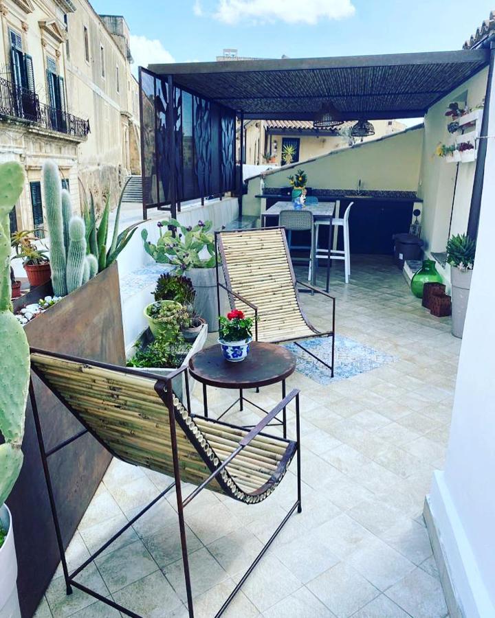 La Finestra Su Noto Hotel Exterior foto